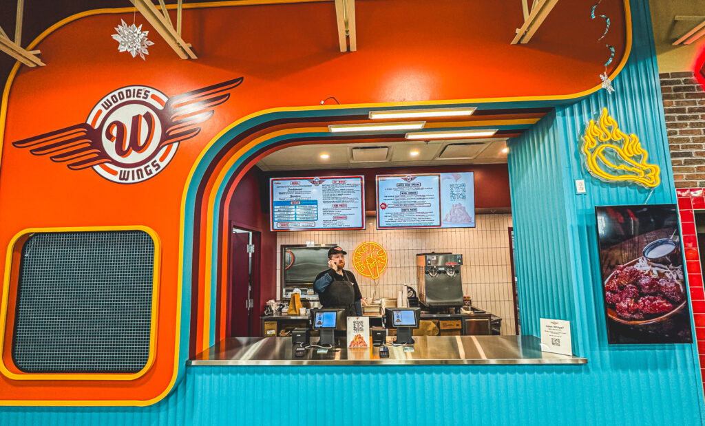 Woodie's Wings Oswego